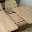 Masă de dining în culorile stejar Artisan/negru. CLARK 120–160 cm